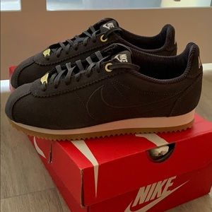 NIB Nike Cortez Premium Sneakers Shoes Sz 5.5